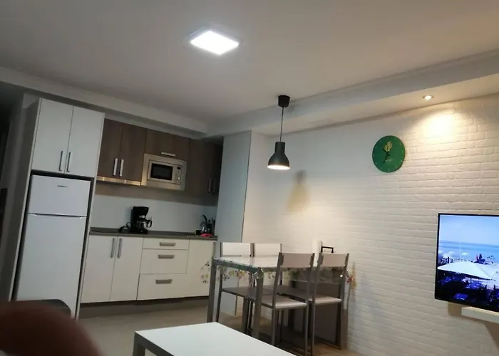 El Nido De Los Angeles بلايا ديل إنغلز